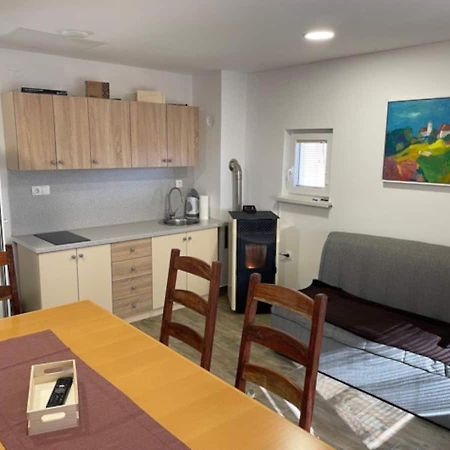 Holiday House Zlacka Gorca Pristava pri Mestinju Ngoại thất bức ảnh