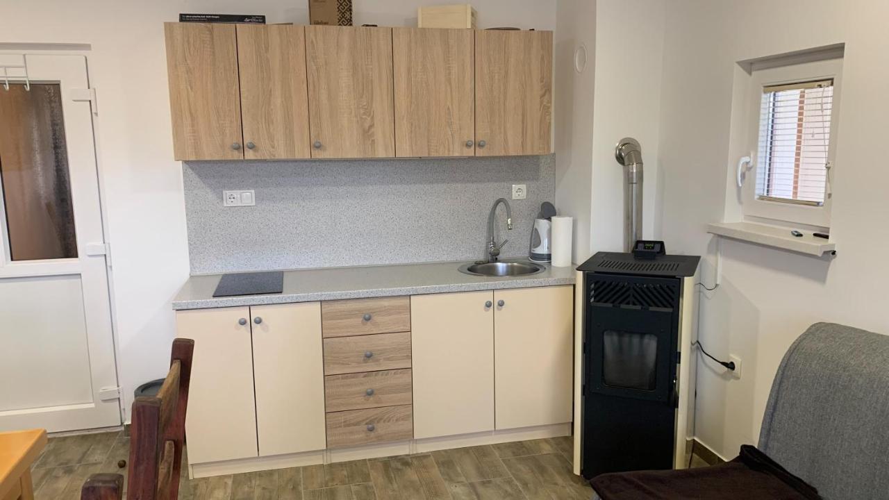 Holiday House Zlacka Gorca Pristava pri Mestinju Ngoại thất bức ảnh